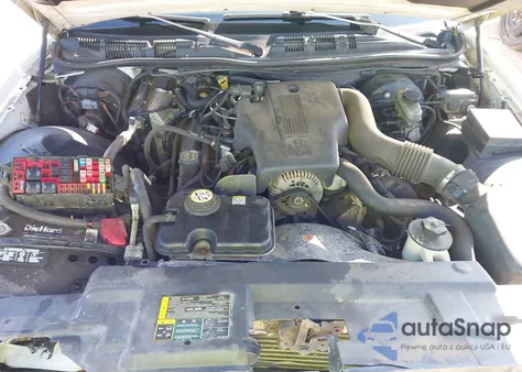 2004 Ford Crown Victoria Lx from USA, damaged, VIN 2FAFP74W14X130153